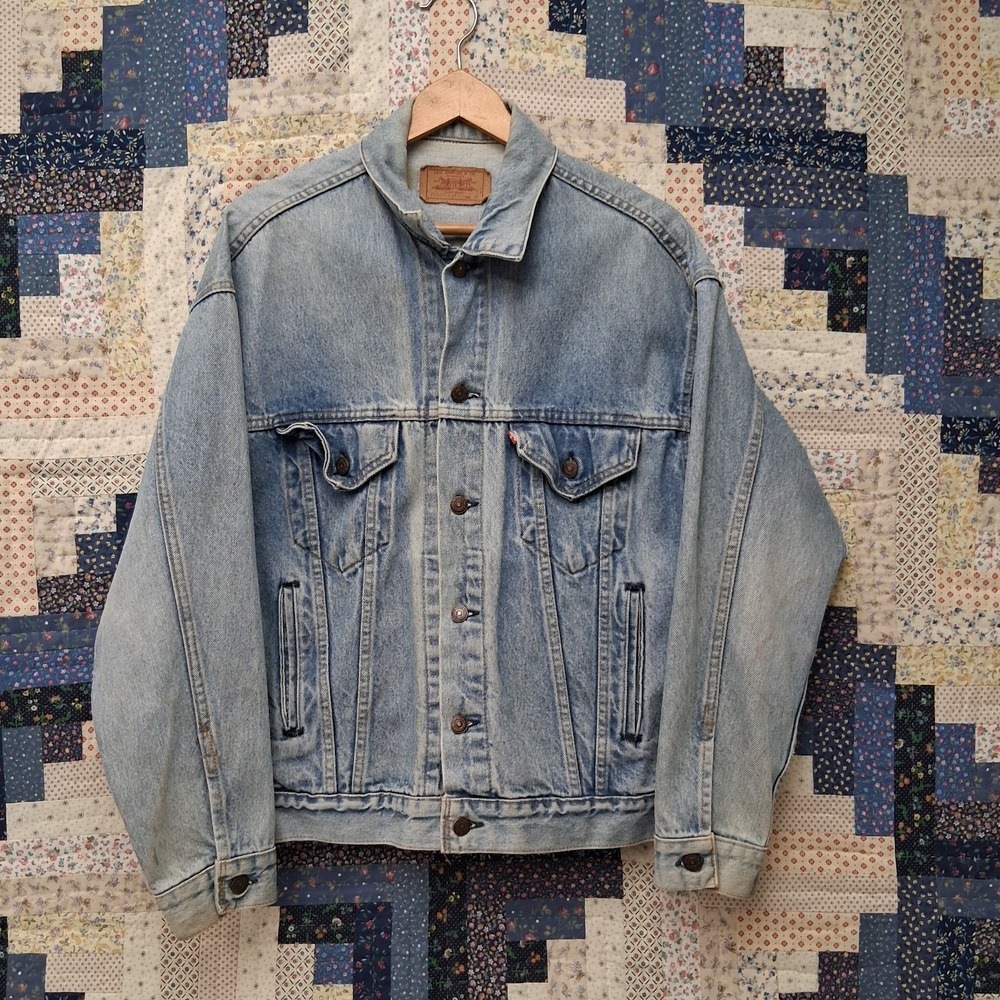 Vintage 1987 Levis Denim Trucker Jacket Size Medium 70507 0214 Light Acid Wash